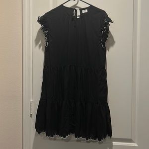 Short peasant dress, capped sleeves